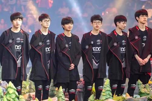 弗里克通过 弗里克通过